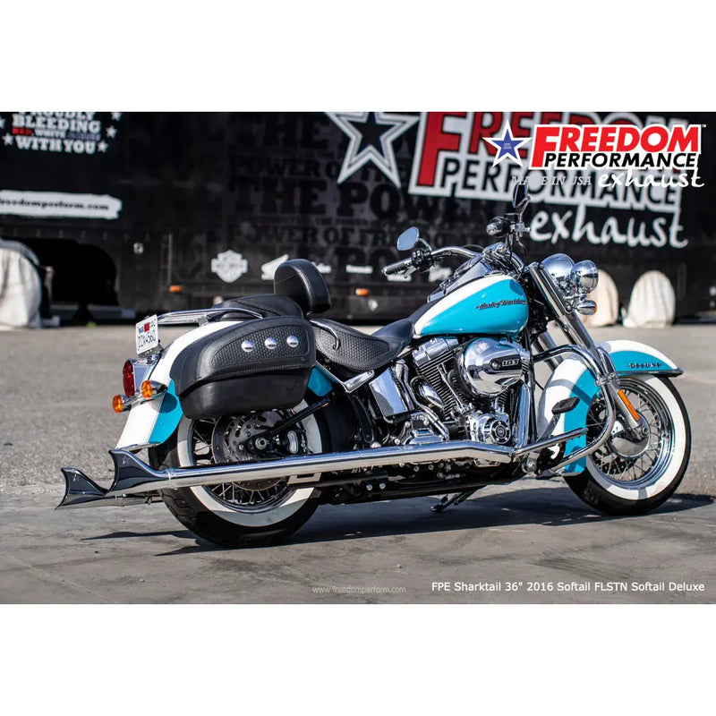 Freedom Performance Echappement Sharktail True Duals pour Harley