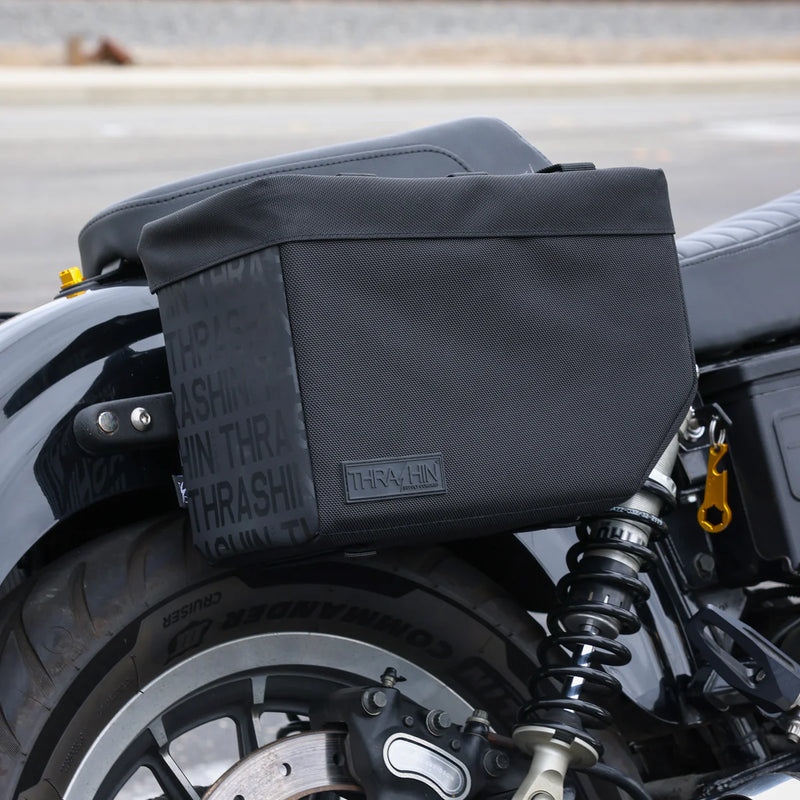 Ensemble de sacoches de moto Thrash Supply Escape Base 18L à enfiler