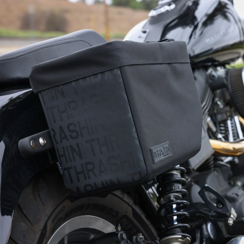 Ensemble de sacoches de moto Thrash Supply Escape Base 18L à enfiler
